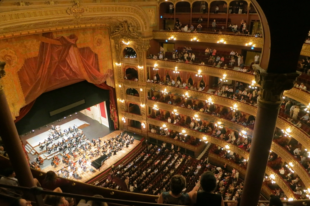 Teatro Colón, and other stories in a weekend in CABA
